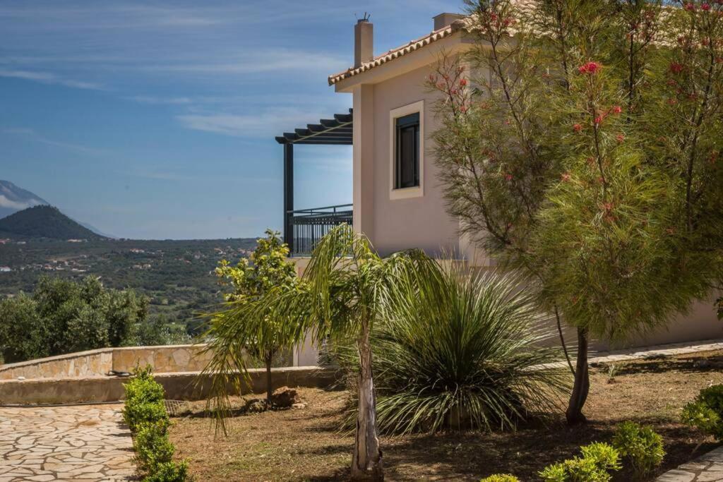 Villa Peaceful House With An Awesome View Khelmáta Exterior foto